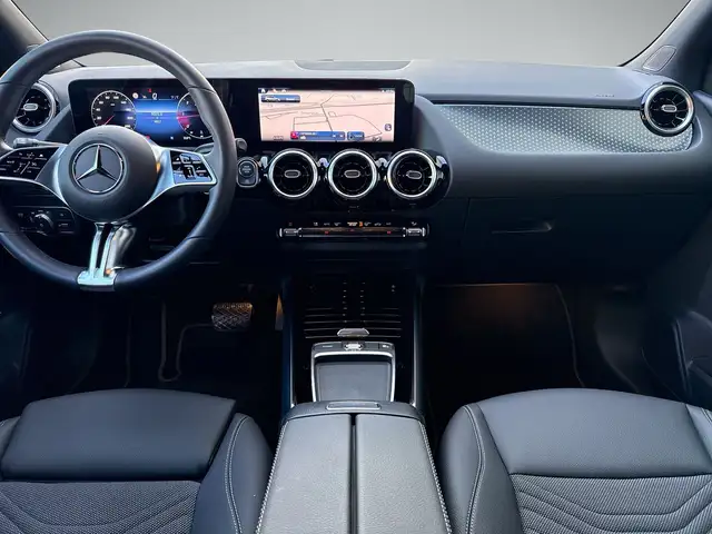 Mercedes-Benz B-Class view 8