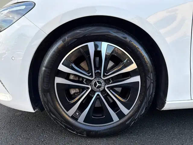 Mercedes-Benz B-Class view 13