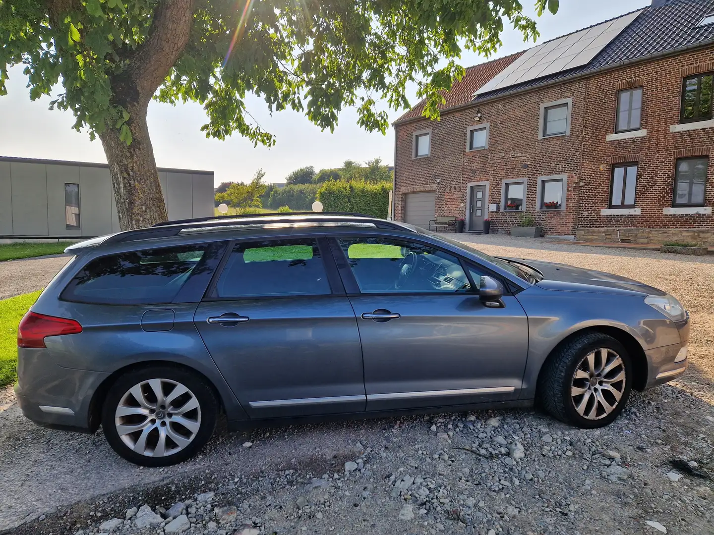 Citroen C5 C5 Tourer 1.6 HDi Tentation FAP Grijs - 2