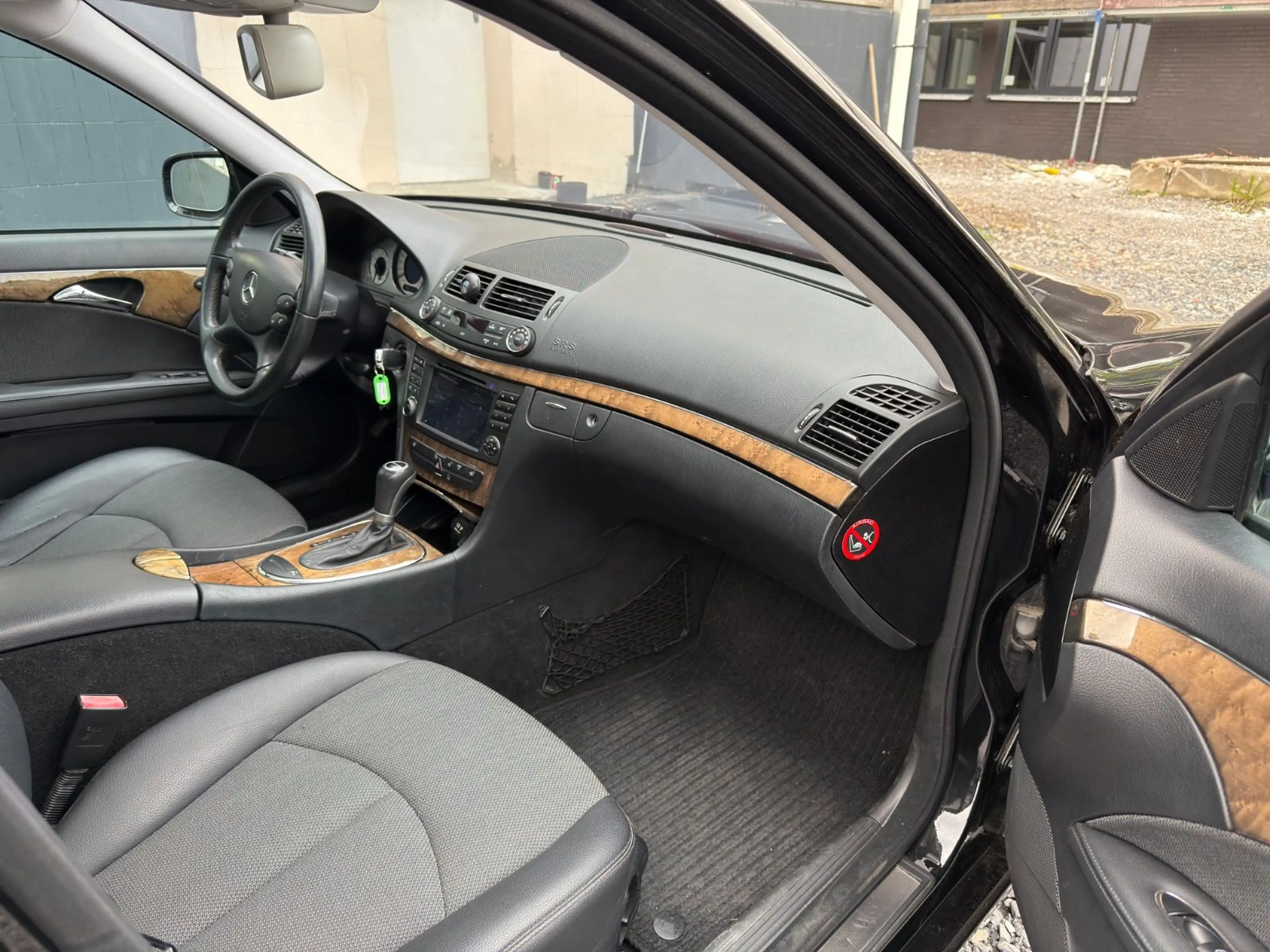 Mercedes-Benz E 200 E T-Modell E 200 Kompressor — photo 10
