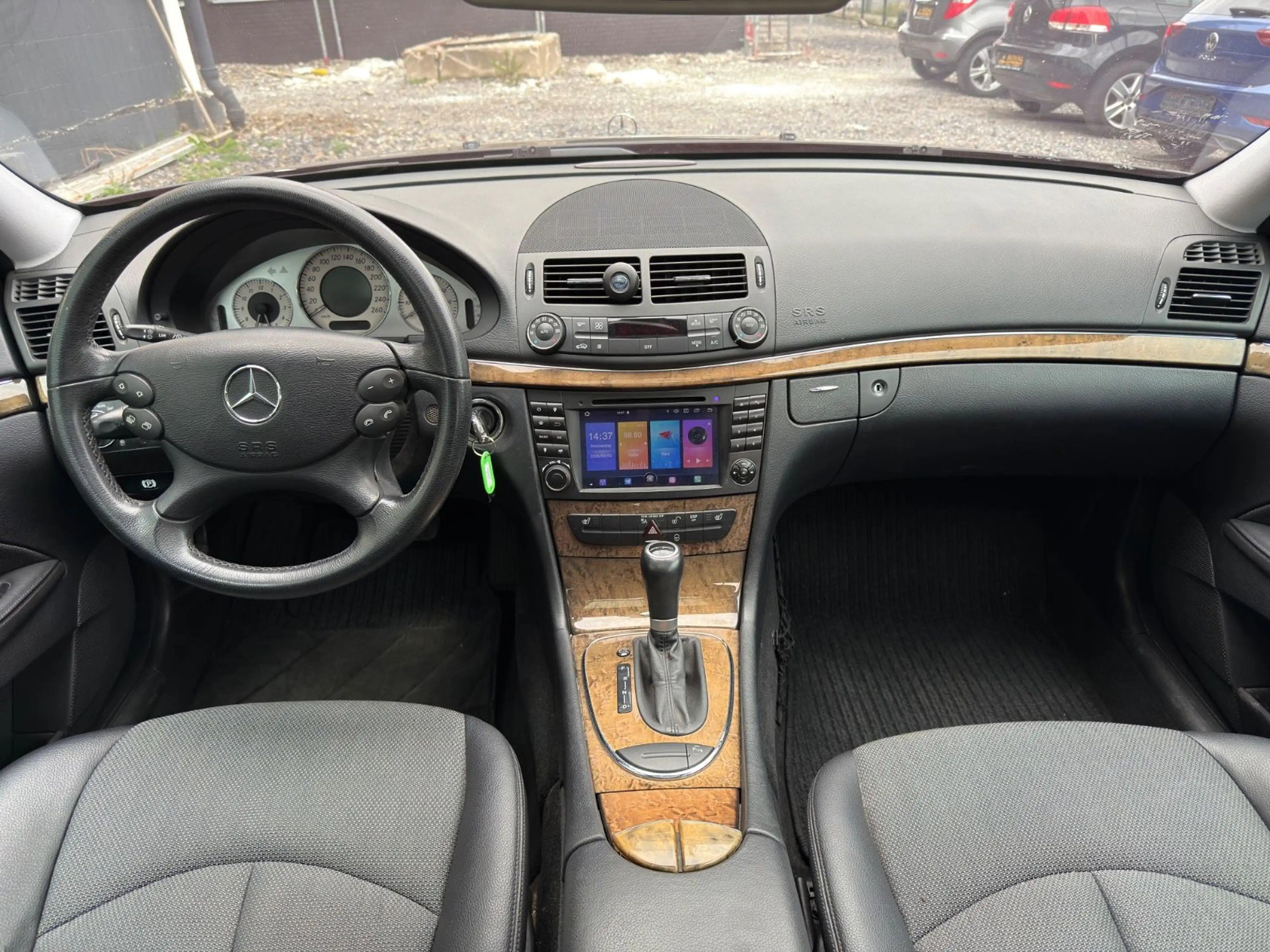 Mercedes-Benz E 200 E T-Modell E 200 Kompressor — photo 11