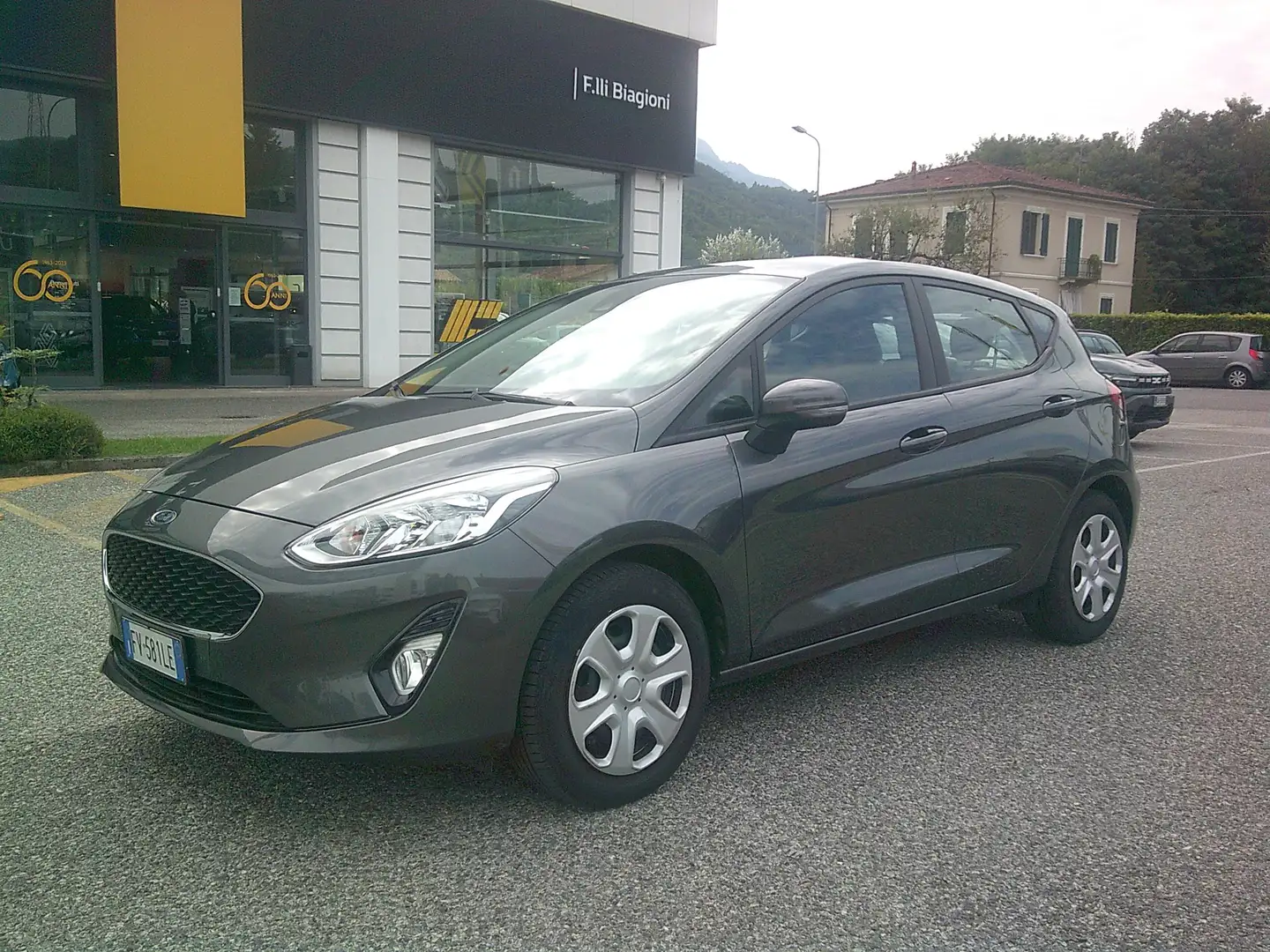 Ford Fiesta Fiesta VII 2017 5p 5p 1.1 Titanium 85cv my19 Gris - 1
