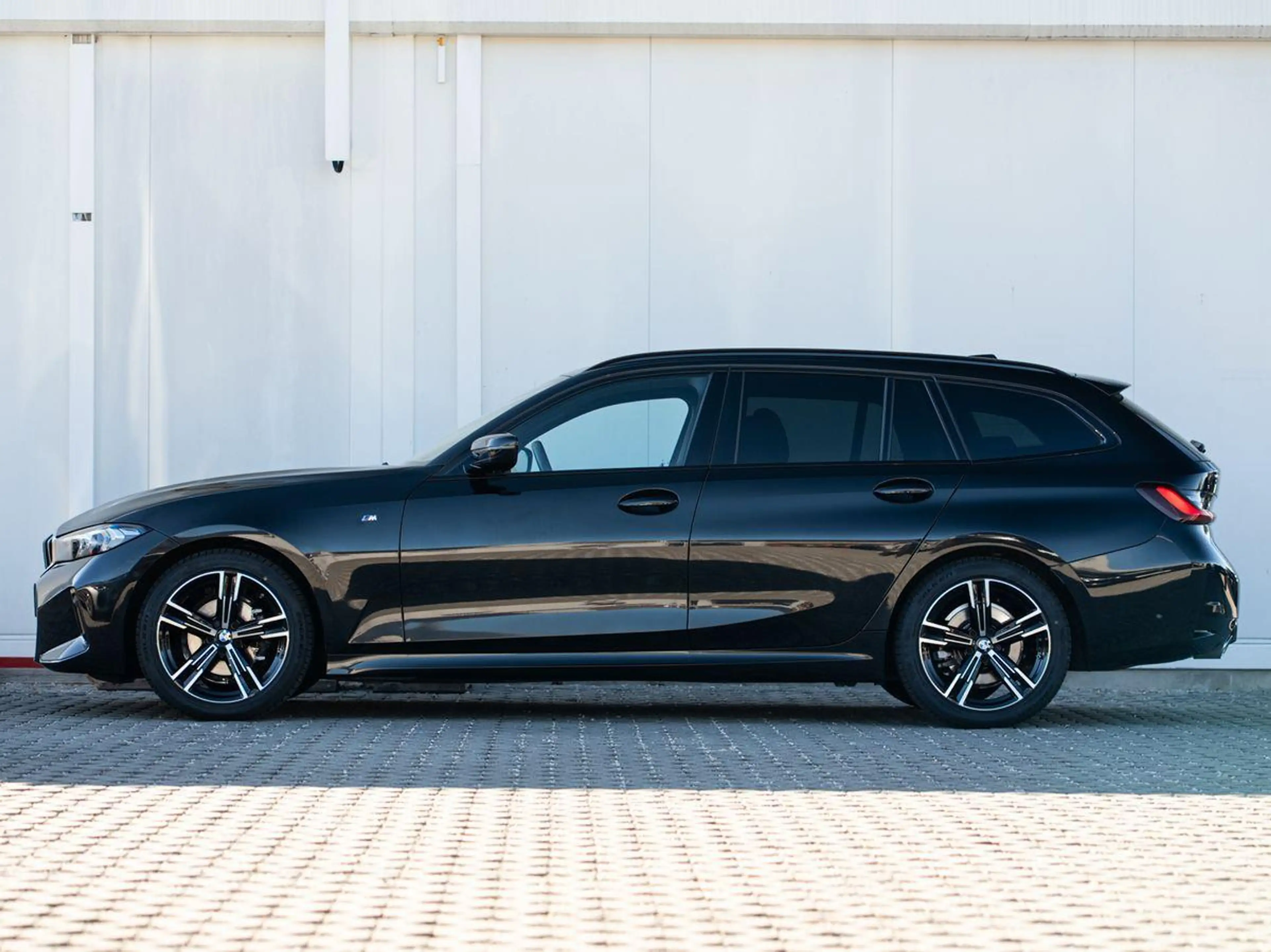 BMW 318 d Tour M-Sport AHK ACC KoZg Wireless S-Glas — photo 10