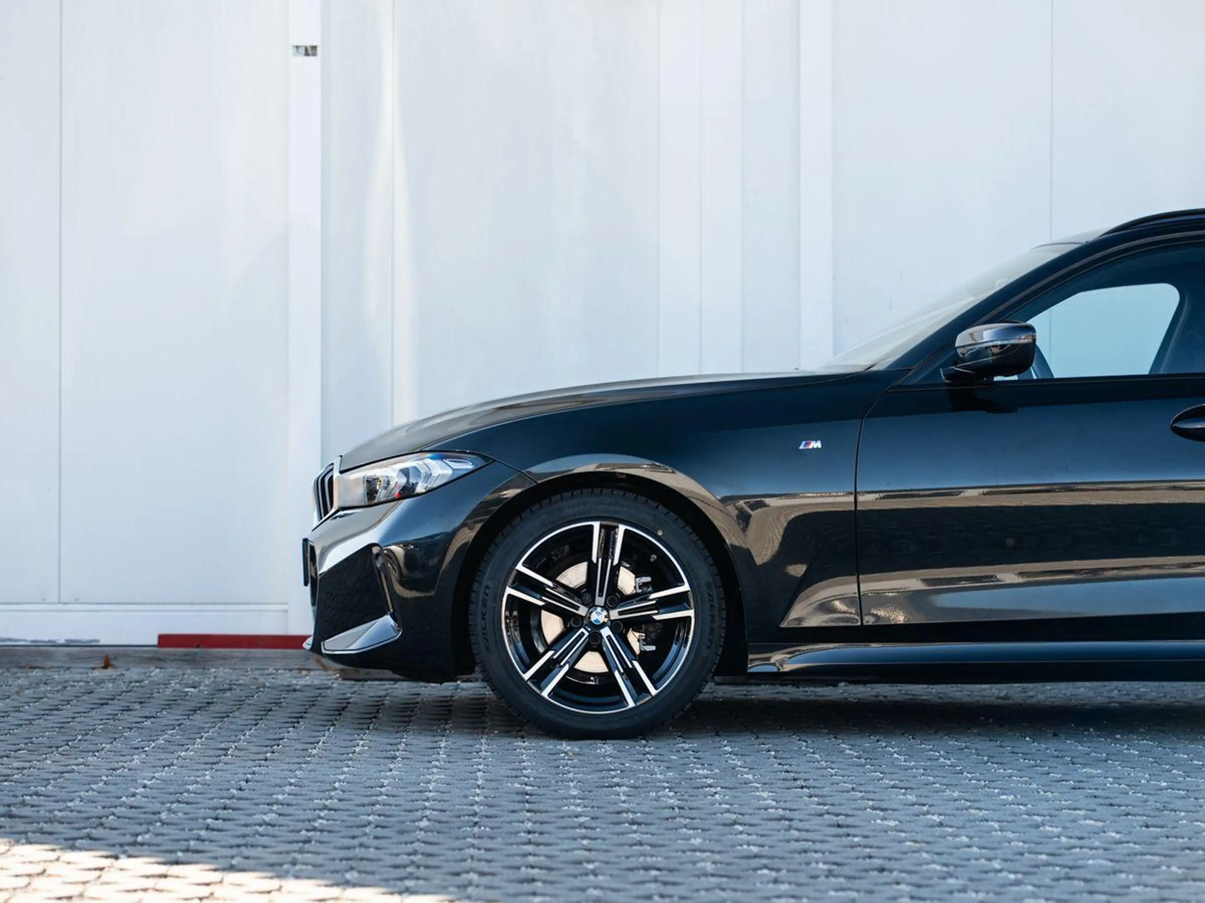 BMW 318 d Tour M-Sport AHK ACC KoZg Wireless S-Glas — photo 11