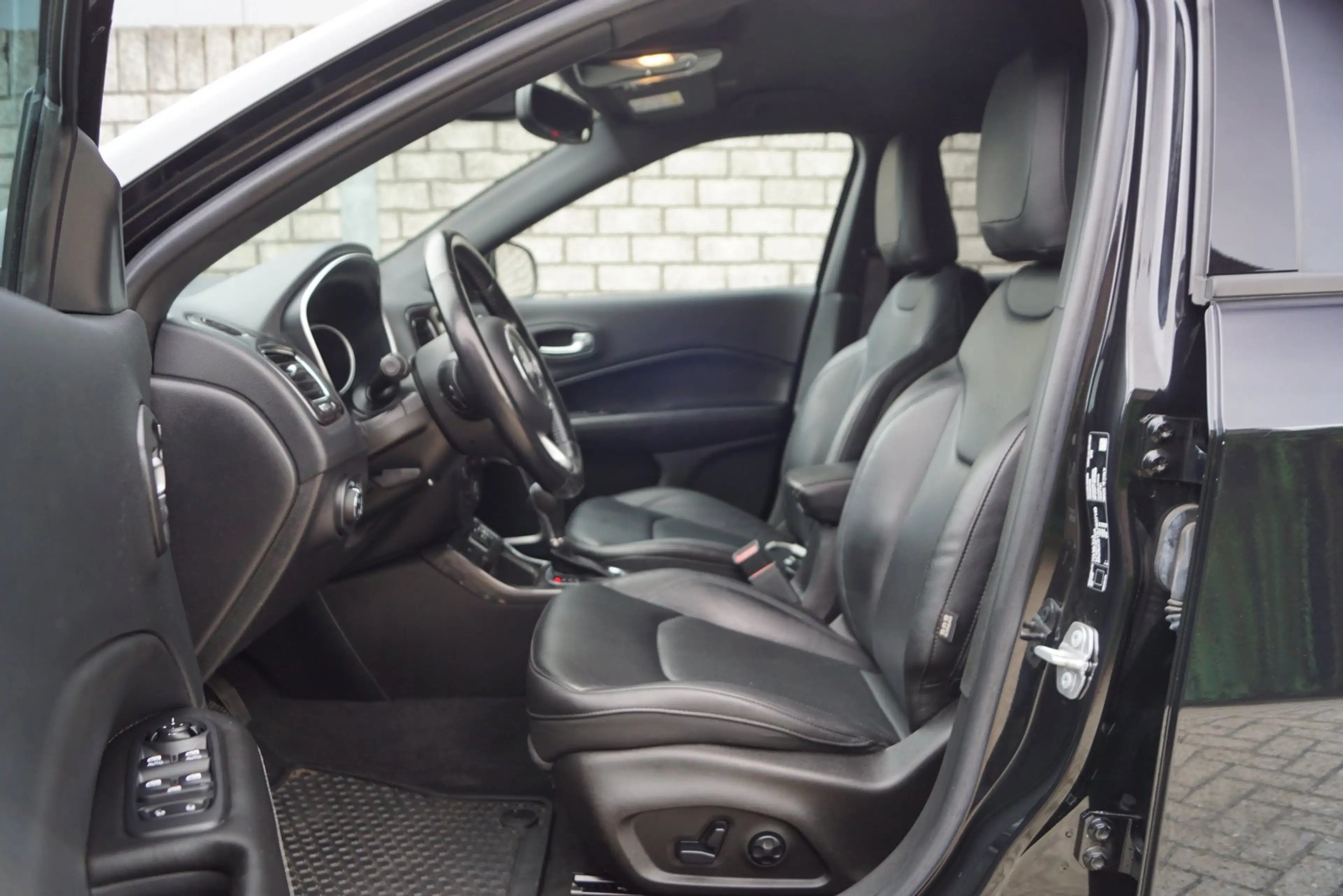 Jeep Compass 1.3T S Autom Leder Sportst Stoel/Stuurverw Navi Ca — photo 4