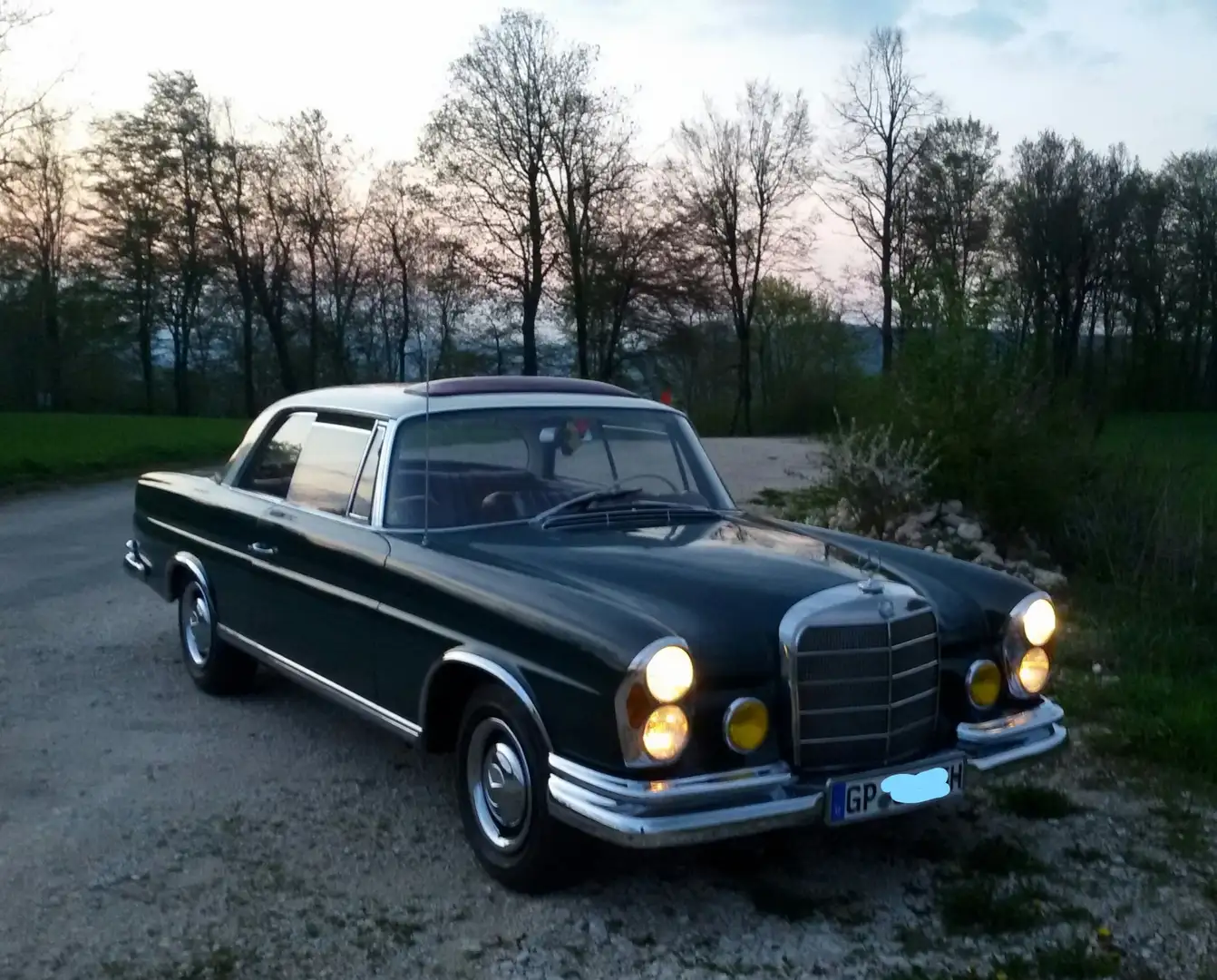 Mercedes-Benz 220 W111 Coupe Green - 1