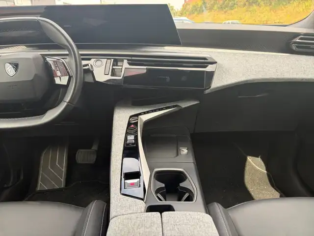 Peugeot 3008 view 11
