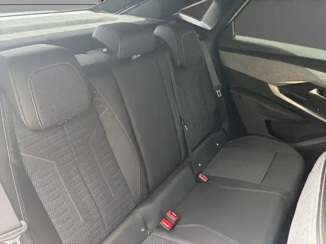 Peugeot 3008 view 10