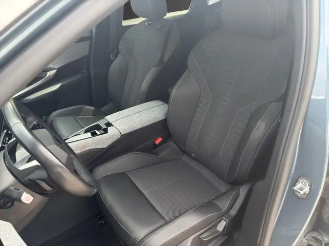 Peugeot 3008 view 12