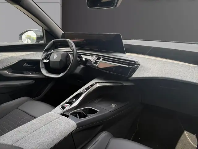 Peugeot 3008 view 9