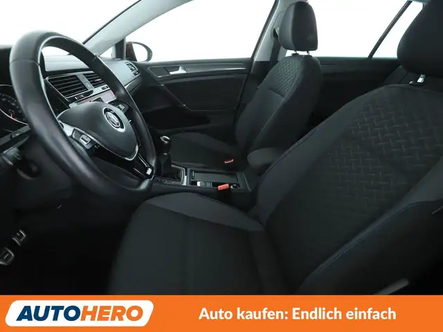 Volkswagen Golf view 10
