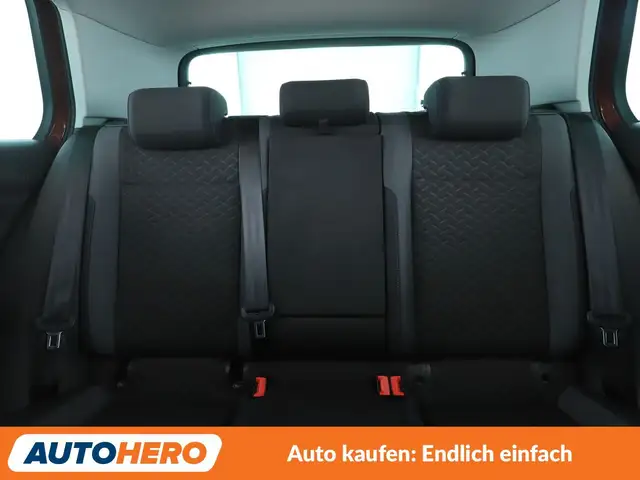 Volkswagen Golf view 15