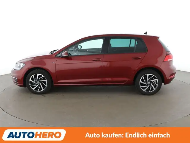 Volkswagen Golf view 3