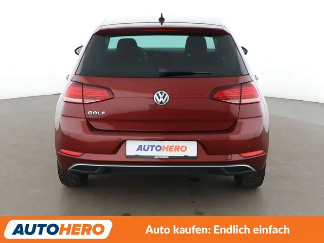 Volkswagen Golf view 5