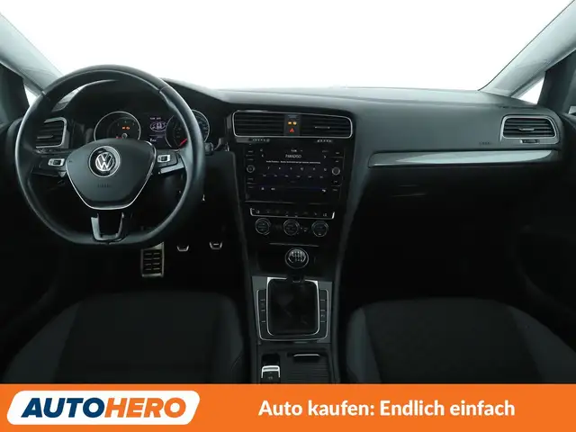 Volkswagen Golf view 12