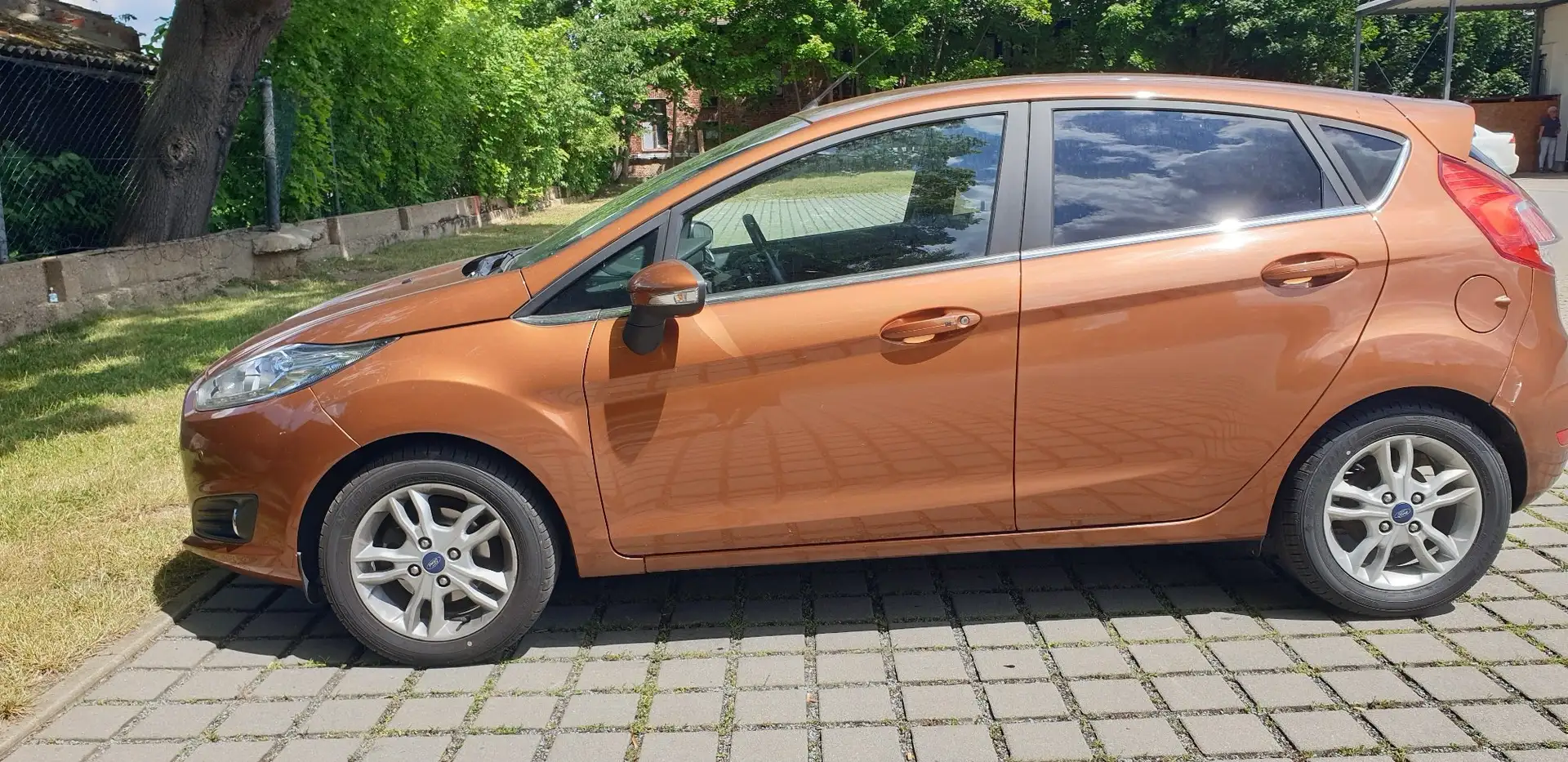 Ford Fiesta Fiesta 1.5 TDCi Titanium Braun - 1
