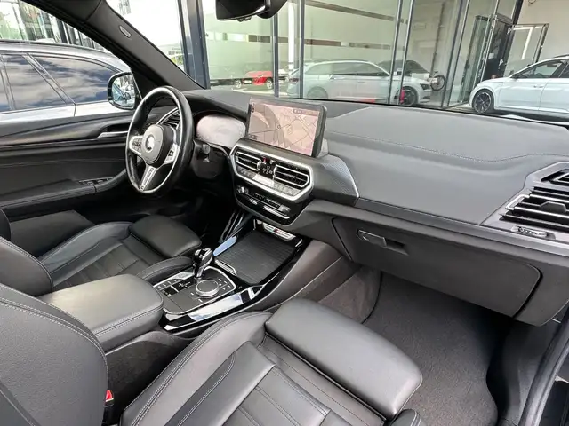 BMW X3 M view 14