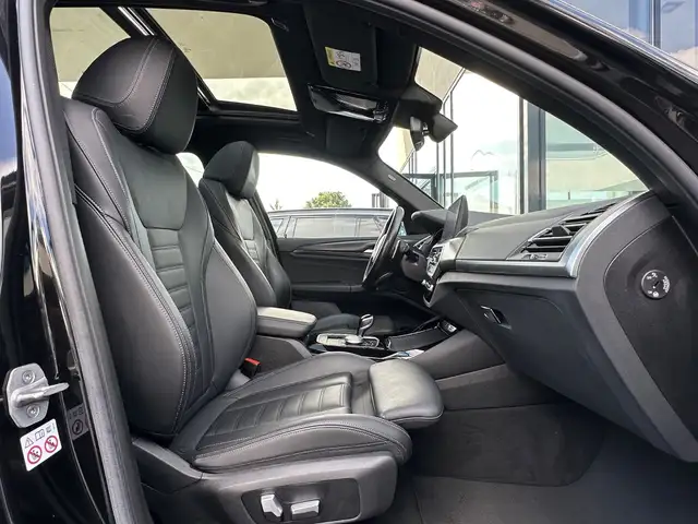 BMW X3 M view 15
