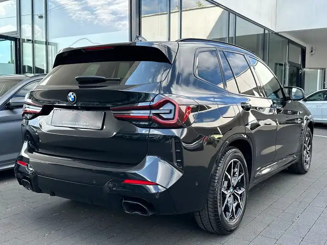 BMW X3 M view 4