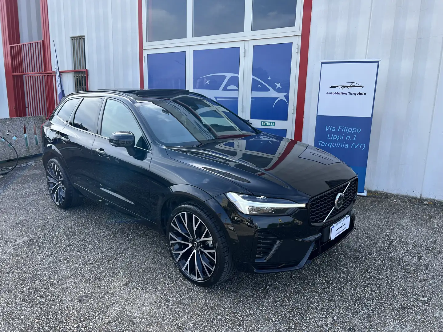 Volvo XC60 2.0 B4 Ultimate Dark AWD-TETTO-Cerchi 22-LEGGI Black - 2