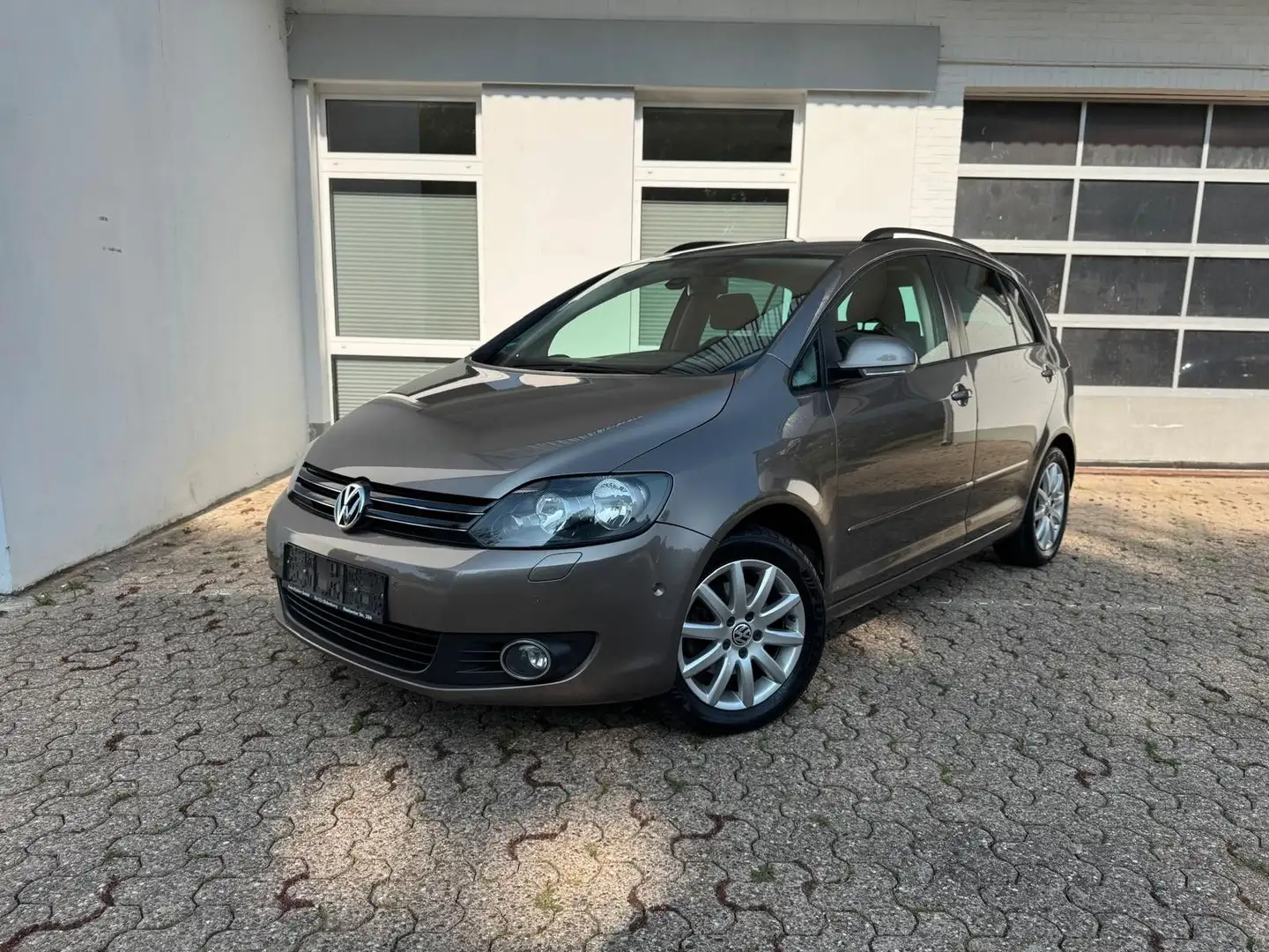 Volkswagen Golf Plus 1.4 TSI Team 2.Hand DSG AHK Navi Sitzh Braun - 1