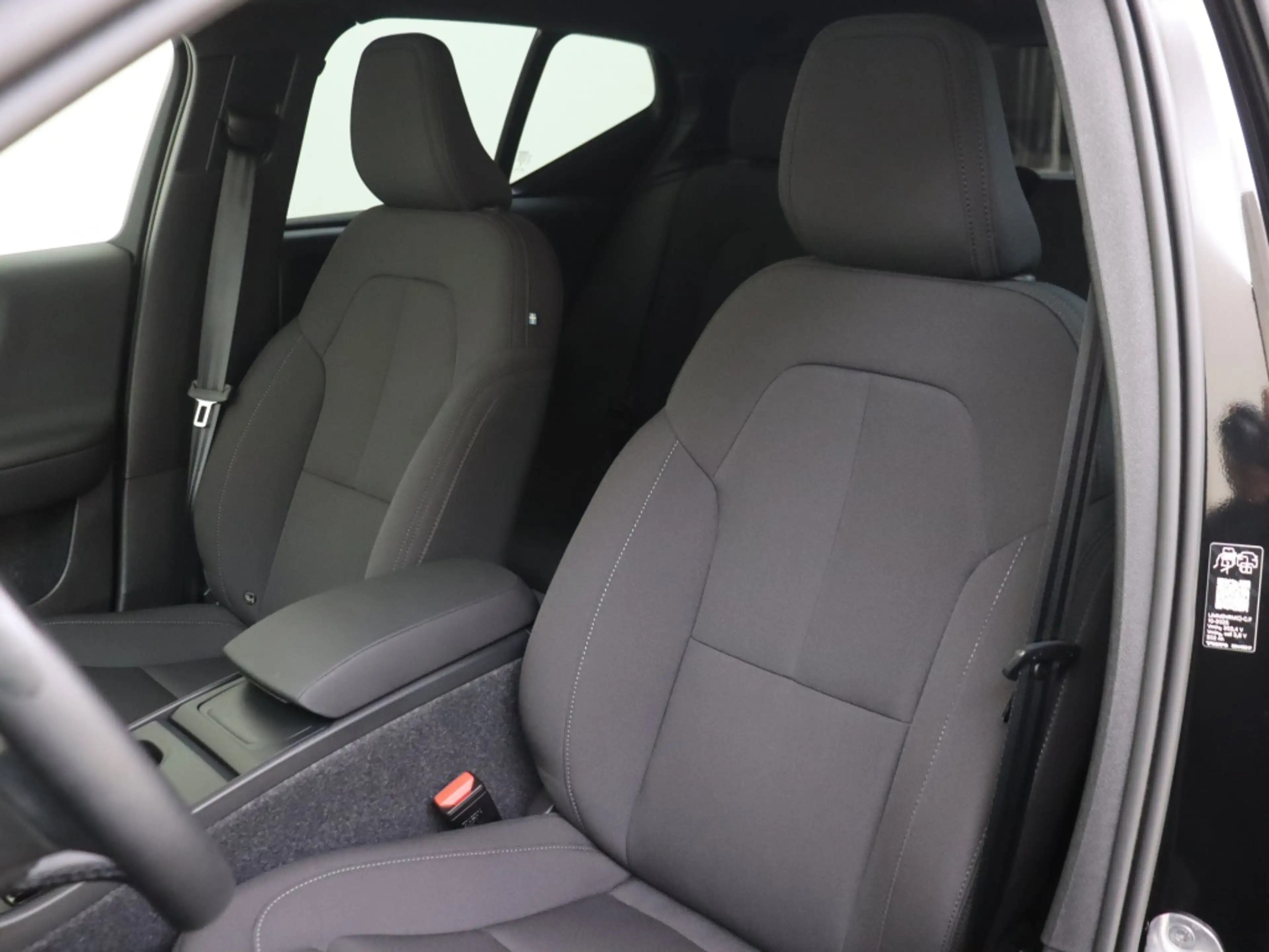 Volvo EX40 Extend. Plus Black Ed. 82kWh | 20" Velgen | Getint — photo 15
