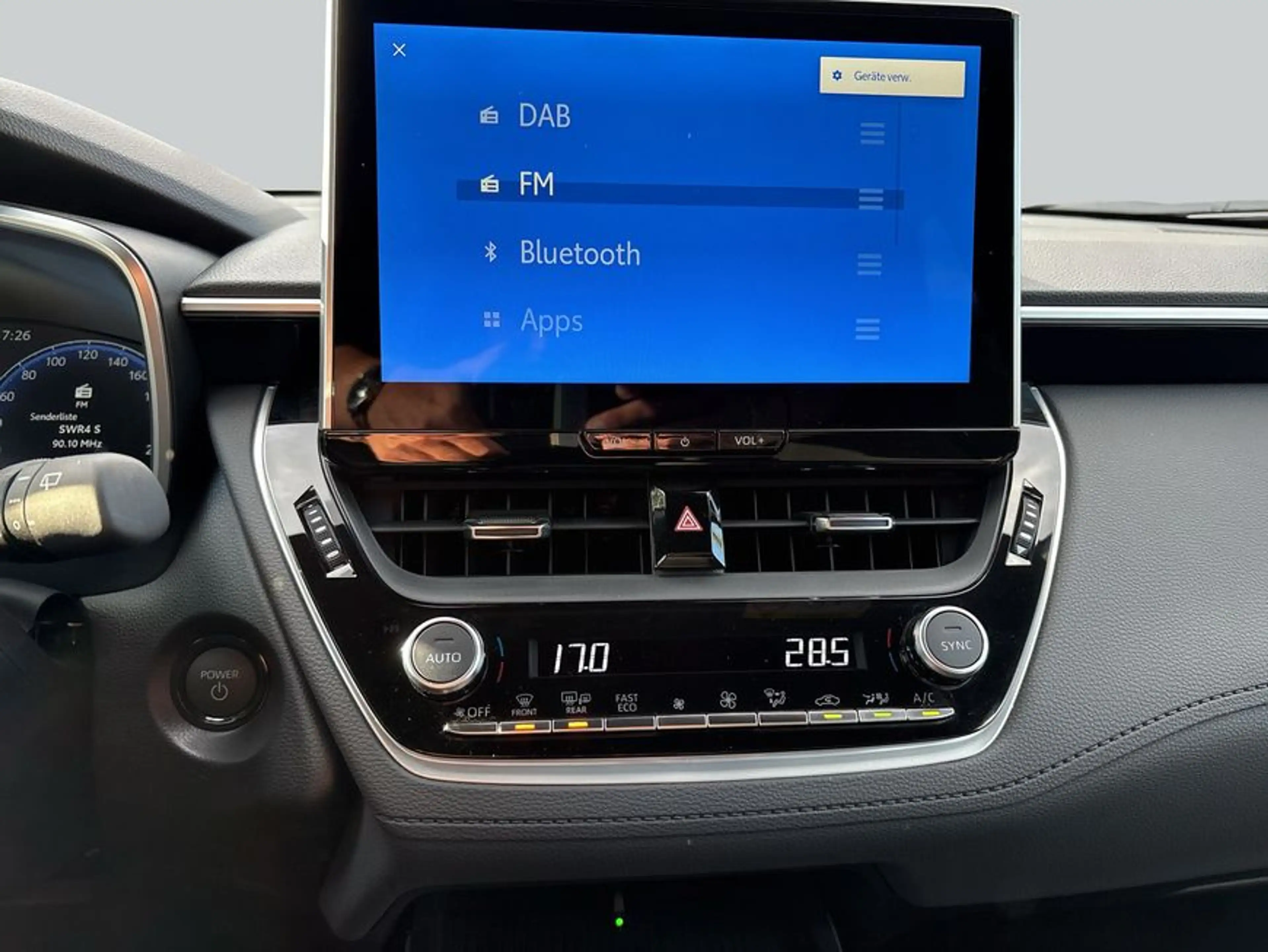 Toyota Corolla Cross Hybrid 1.8 Teamplayer Navi Kamera — photo 14