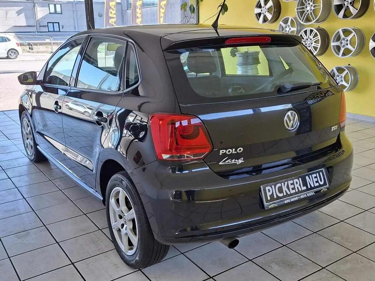 Volkswagen Polo 1,6 TDI 4 ZYLINDER, 1.BESITZ, XENON, KLIMA Schwarz - 2