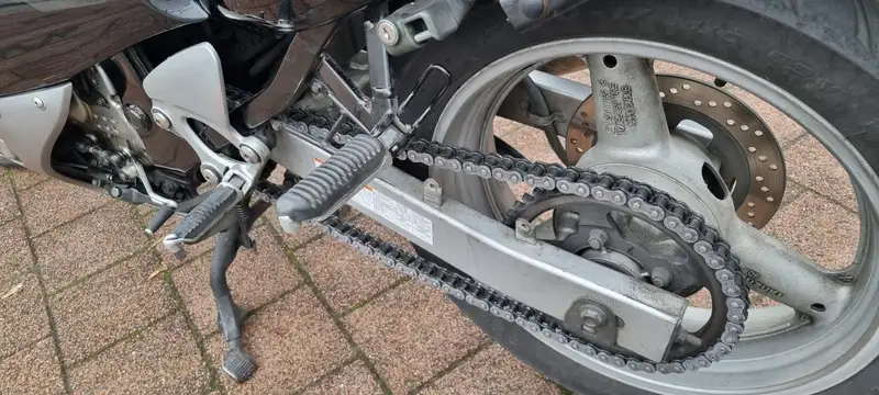 Suzuki GSX 750 - foto 5