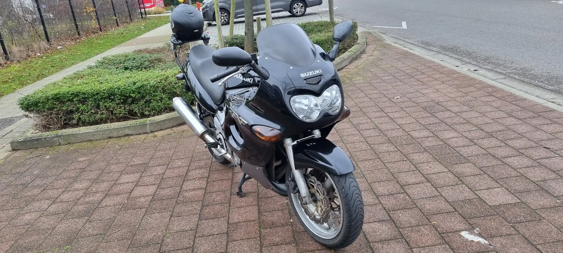 Suzuki GSX 750 GSXF, GSX 750F Negro - 1