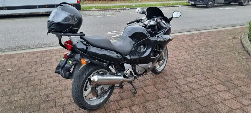 Suzuki GSX 750 - foto 4