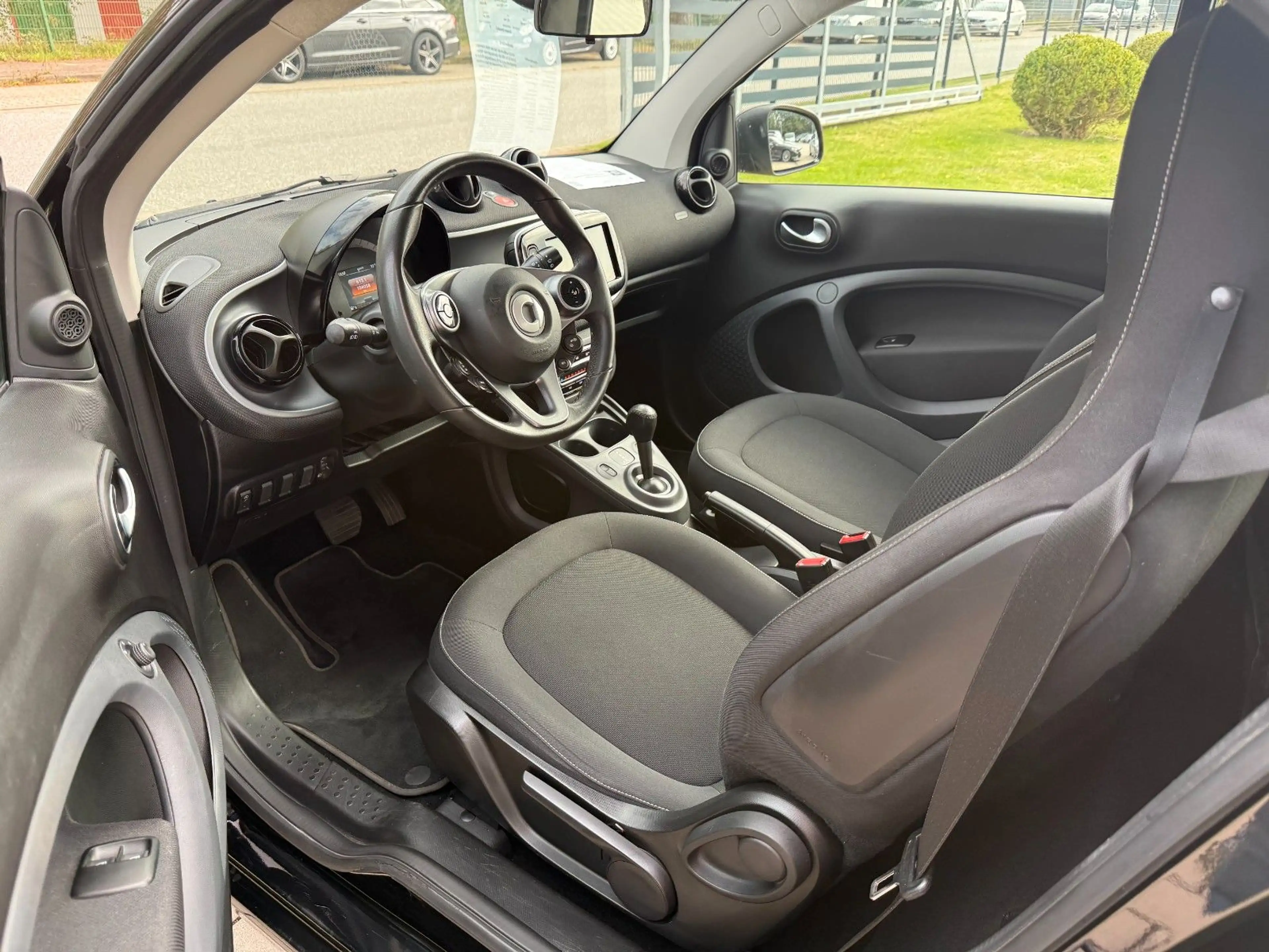 smart forTwo coupe (Tüv&Insp.neu/Automatik/2 Hand) — photo 6