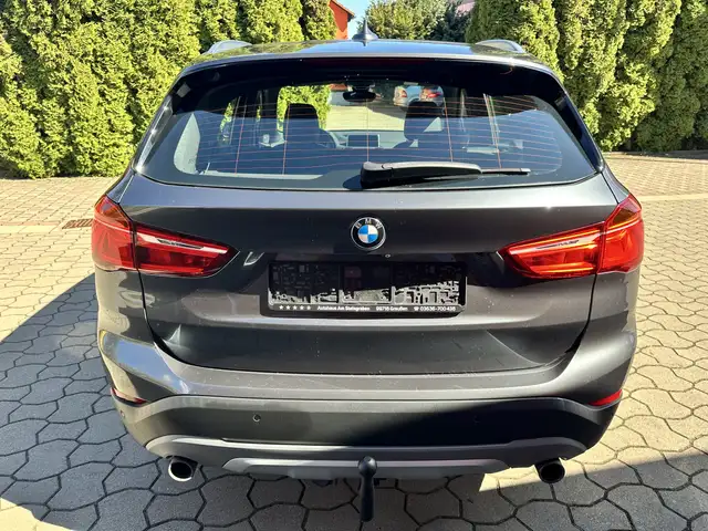 BMW X1 view 5