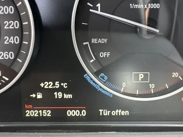 BMW X1 view 8