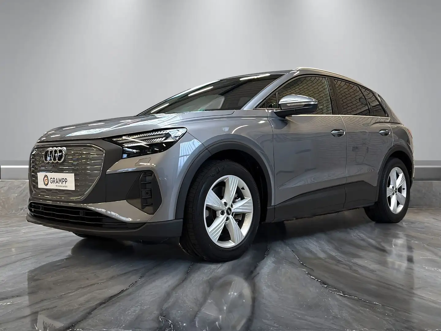 Audi Q4 e-tron 40 +WÄRMEPUMPE+AHK+KAMERA+HUD+PANORAMA Grau - 2