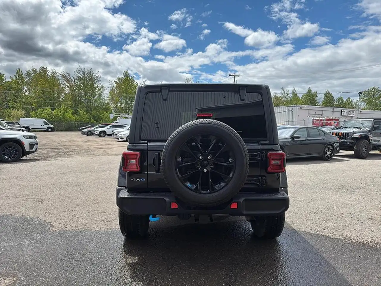 Jeep Wrangler снимка Jeep Wrangler