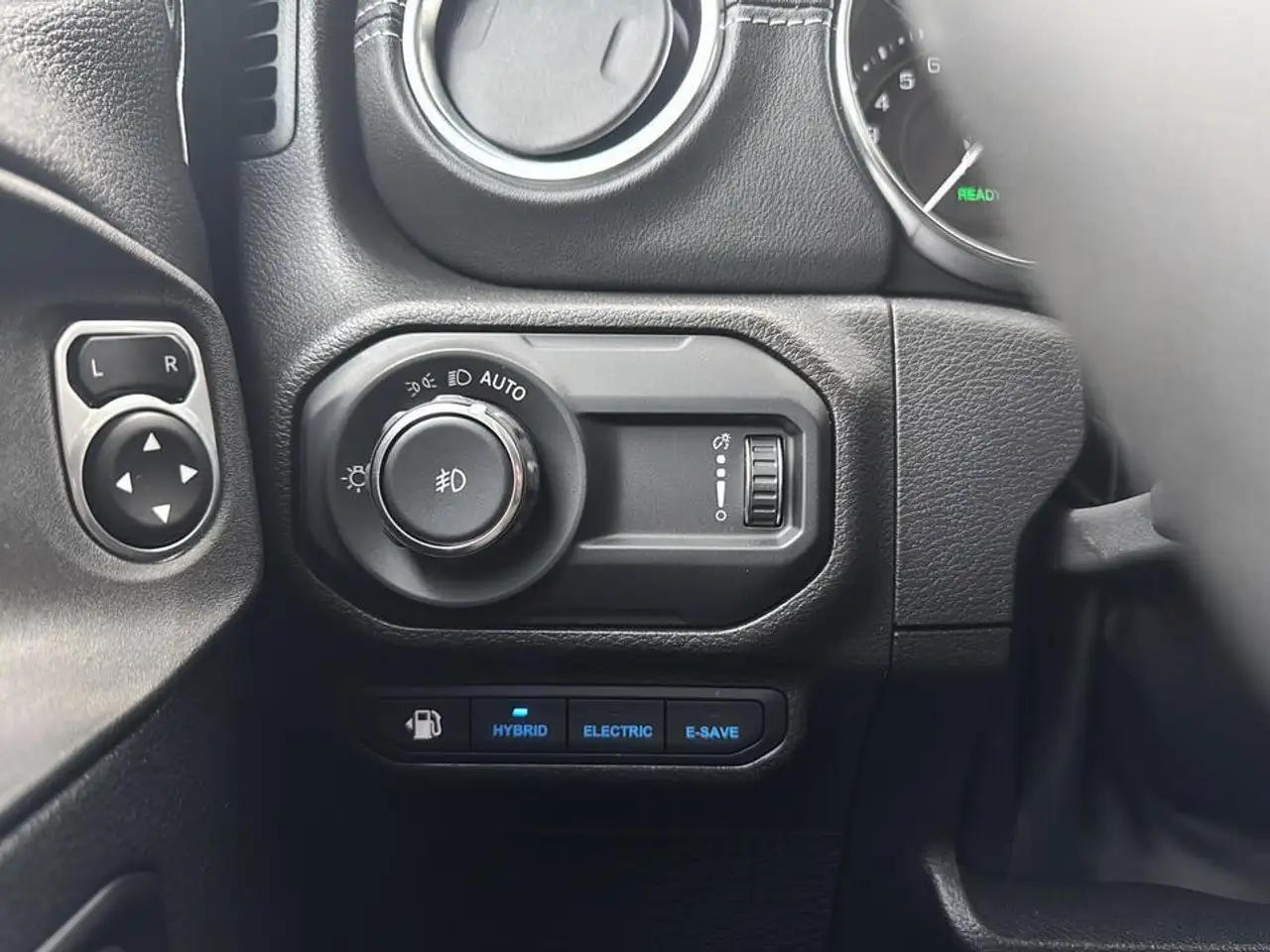 Jeep Wrangler снимка Jeep Wrangler