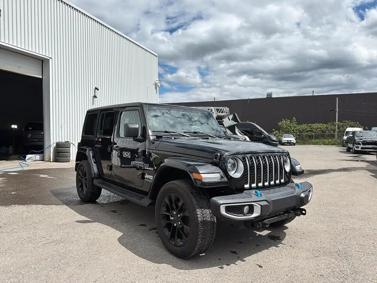 Jeep Wrangler снимка Jeep Wrangler
