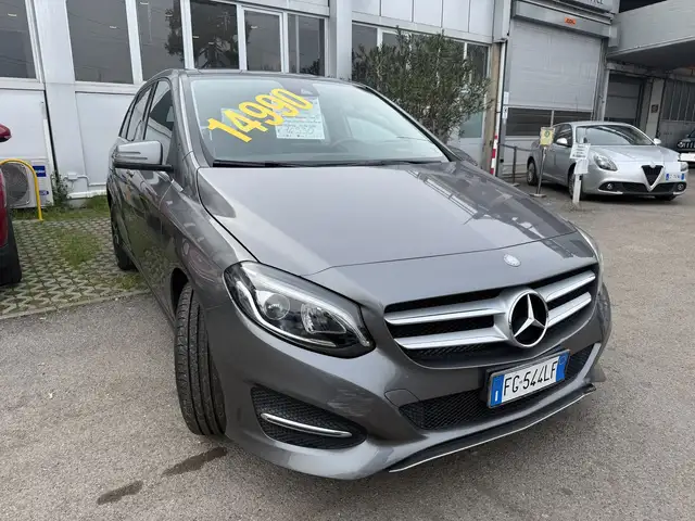 Mercedes-Benz B 180 B 180 d Automatic Sport