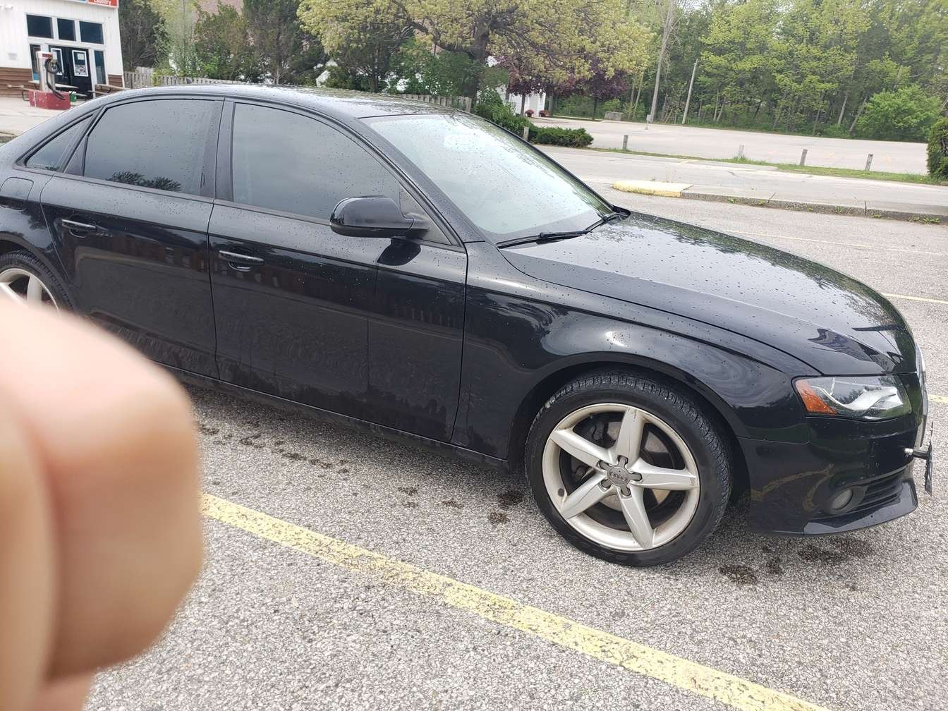 2011 Audi A4 4dr Sdn Man quattro 2.0T alt 3
