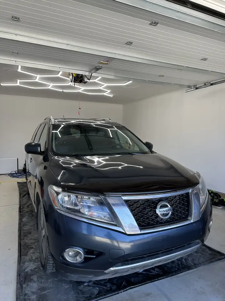 Nissan Pathfinder снимка Nissan Pathfinder