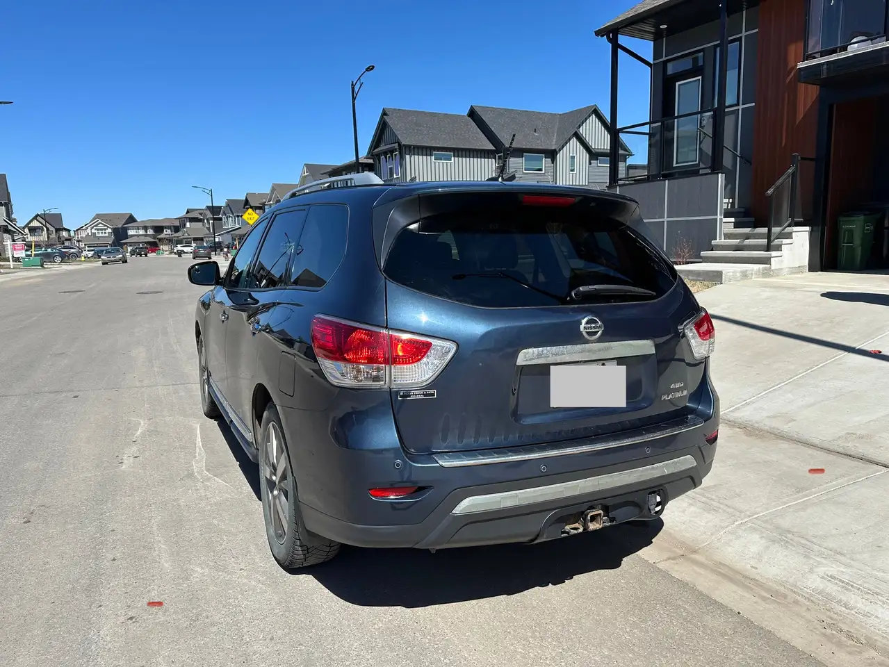 Nissan Pathfinder снимка Nissan Pathfinder