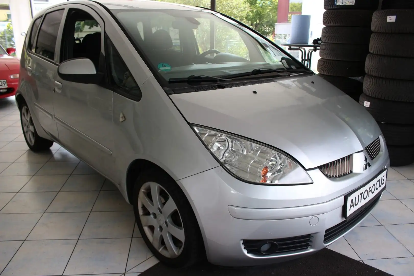 Mitsubishi Colt CZ3 Lim. 5-trg. 1.1 Motion*HU/AU/ServiceNeu Gümüş rengi - 1