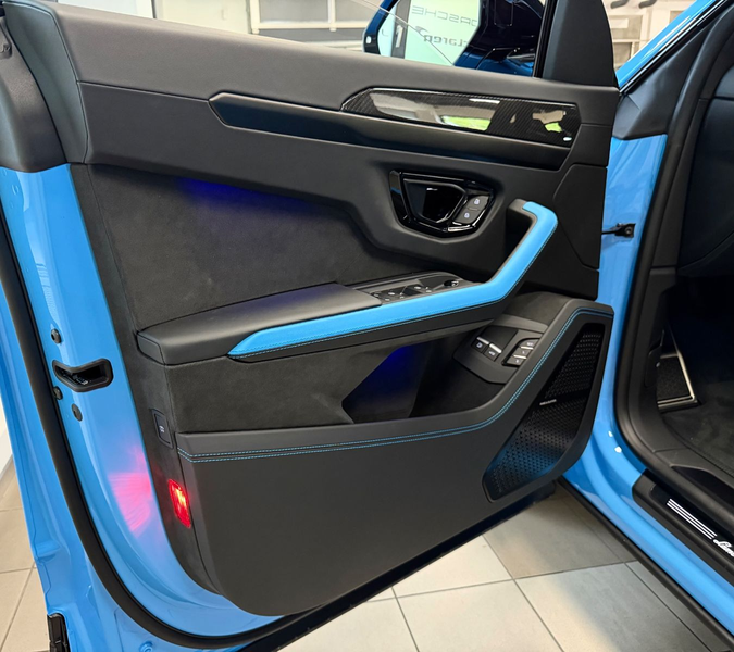 Lamborghini Urus URUS SE BIG-CARBONPACK B&O MASSAGE PR26 FULLOPT! — photo 14