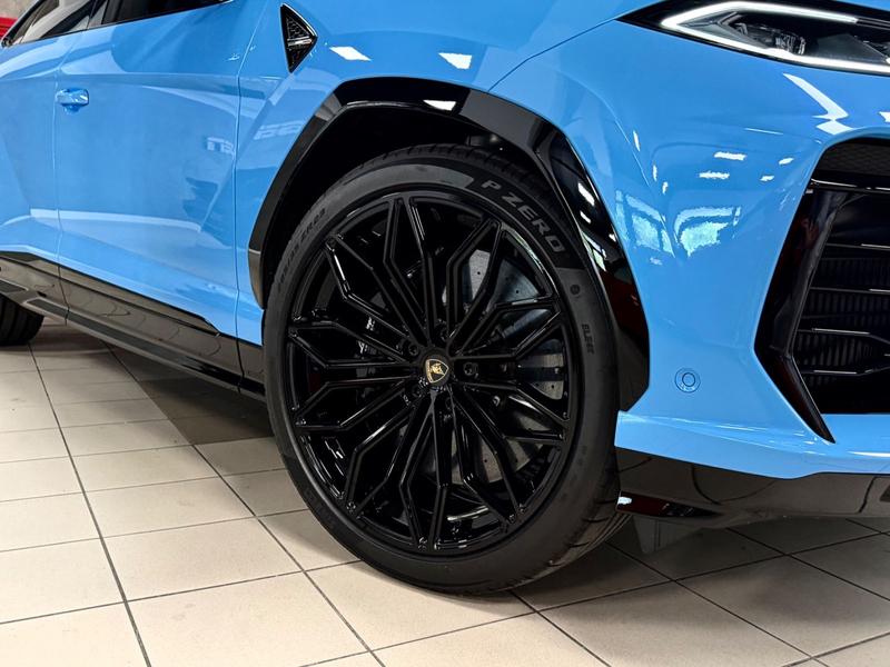 Lamborghini Urus URUS SE BIG-CARBONPACK B&O MASSAGE PR26 FULLOPT! — photo 13