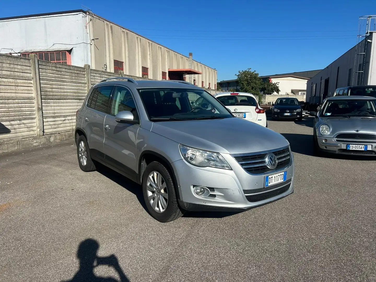 Volkswagen Tiguan Tiguan 2.0 16V TDI DPF Sport & Style NEOPATENTATI Argento - 1