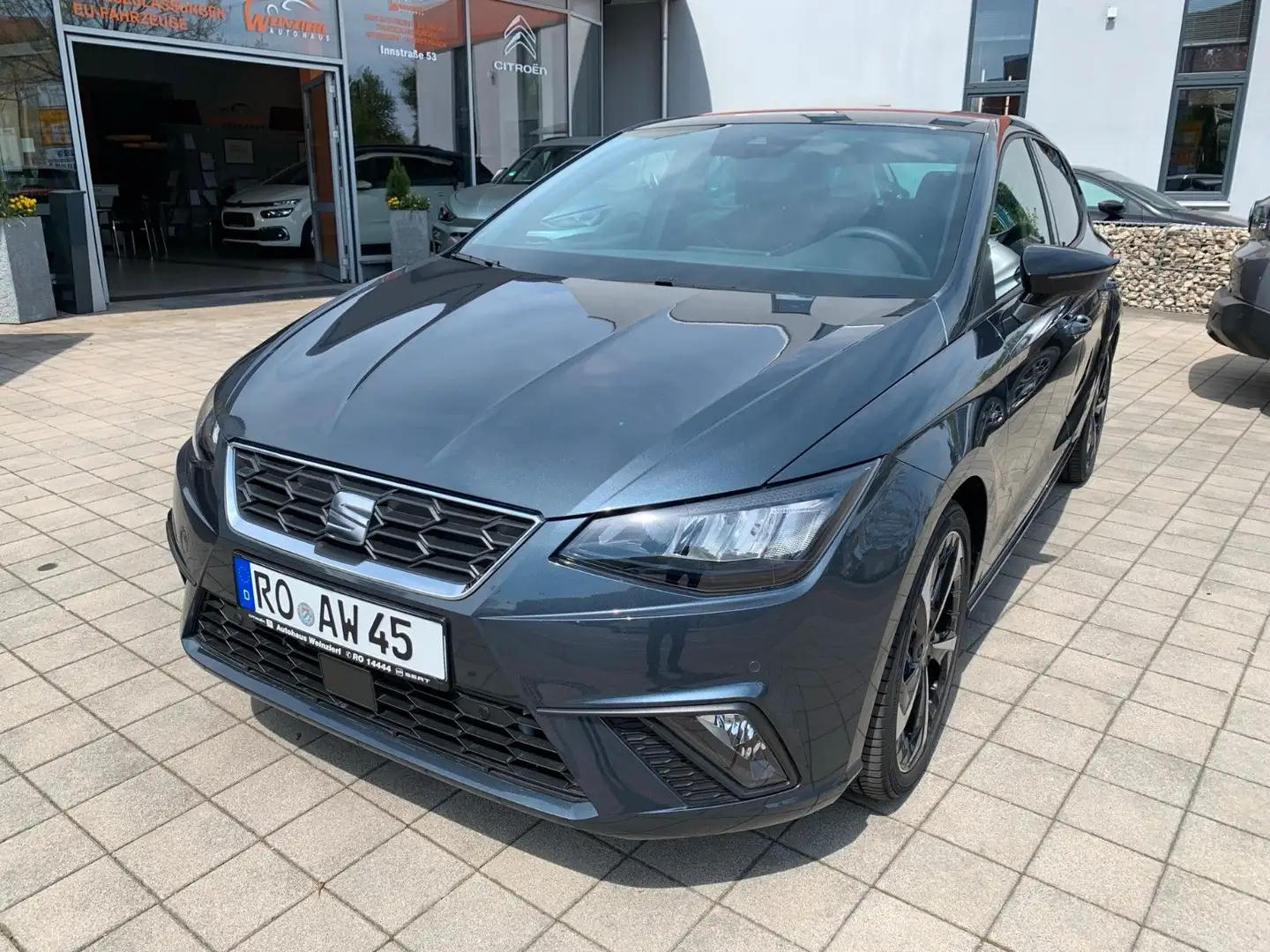 SEAT Ibiza 1.0TSi FR 116PS FULL-Link Sitzheizung Grau - 1