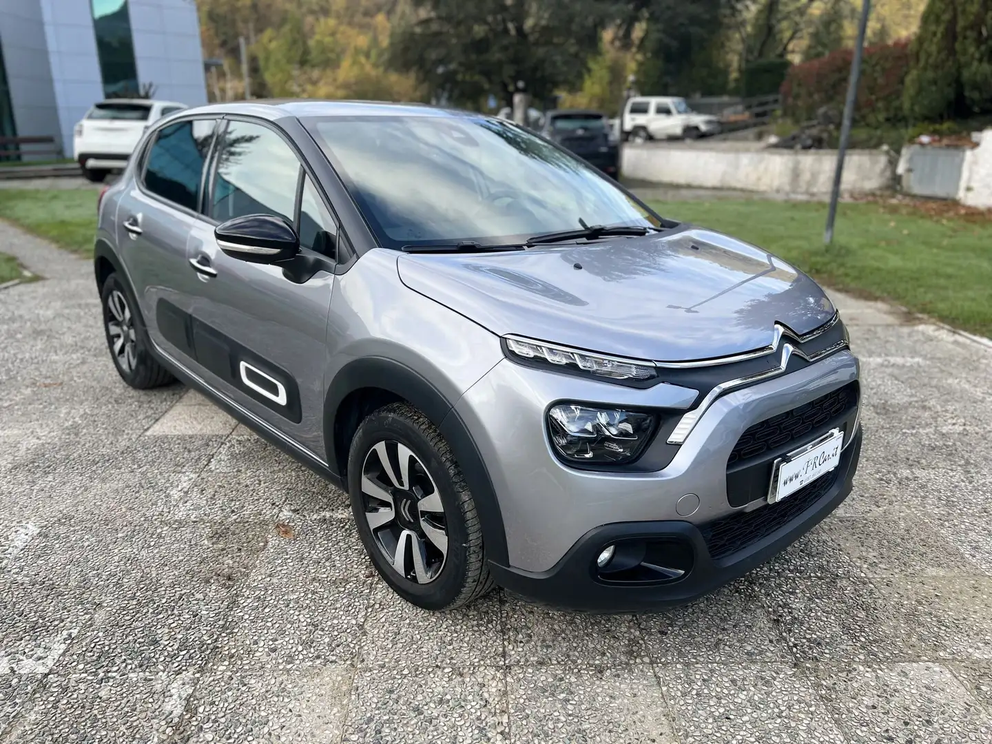 Citroen C3 110 S&S EAT6 Shine NO VINCOLI FINANZIAMENTO Grigio - 1