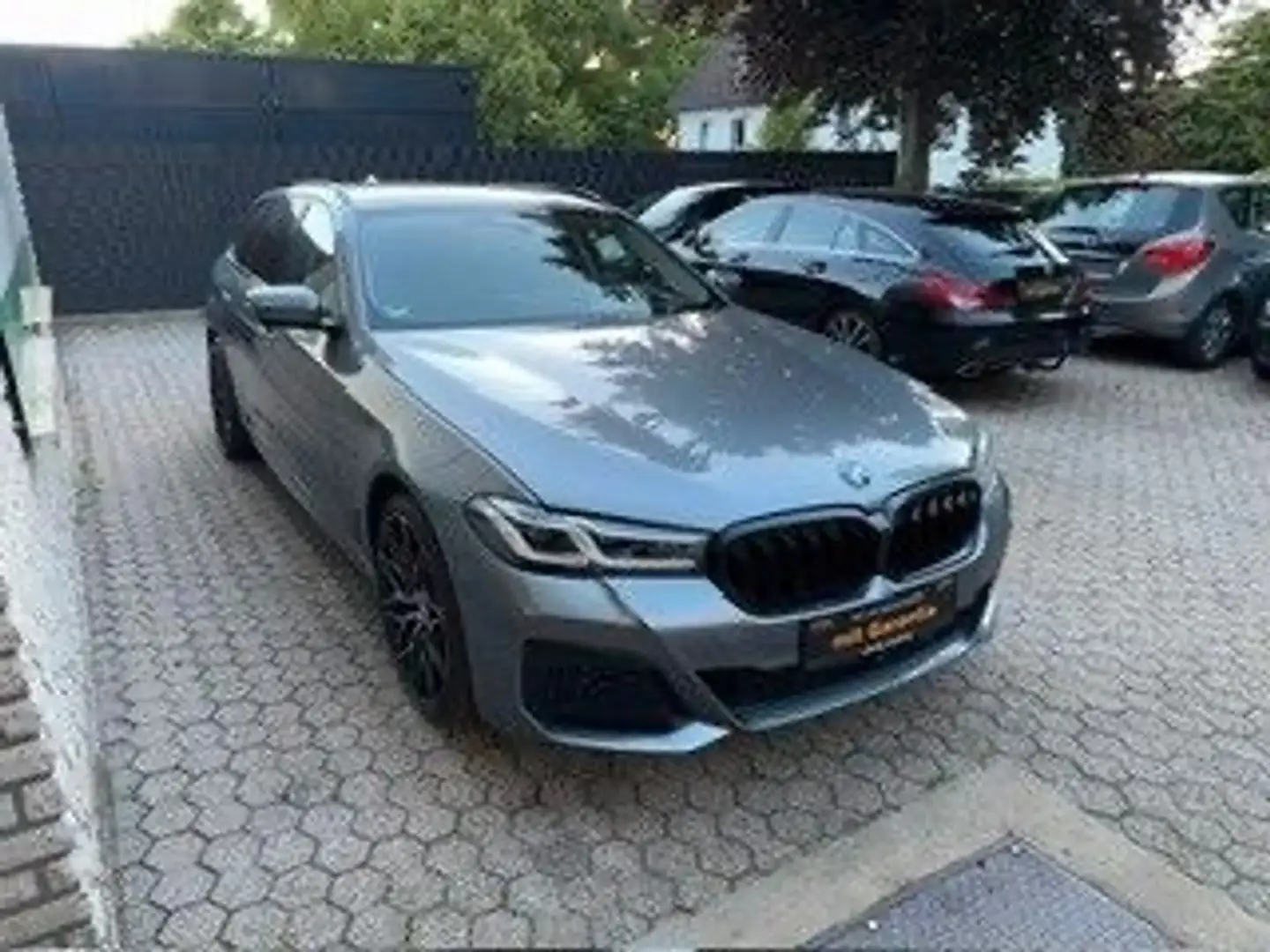 BMW 520 520d Touring mhev 48V Msport auto Grigio - 1
