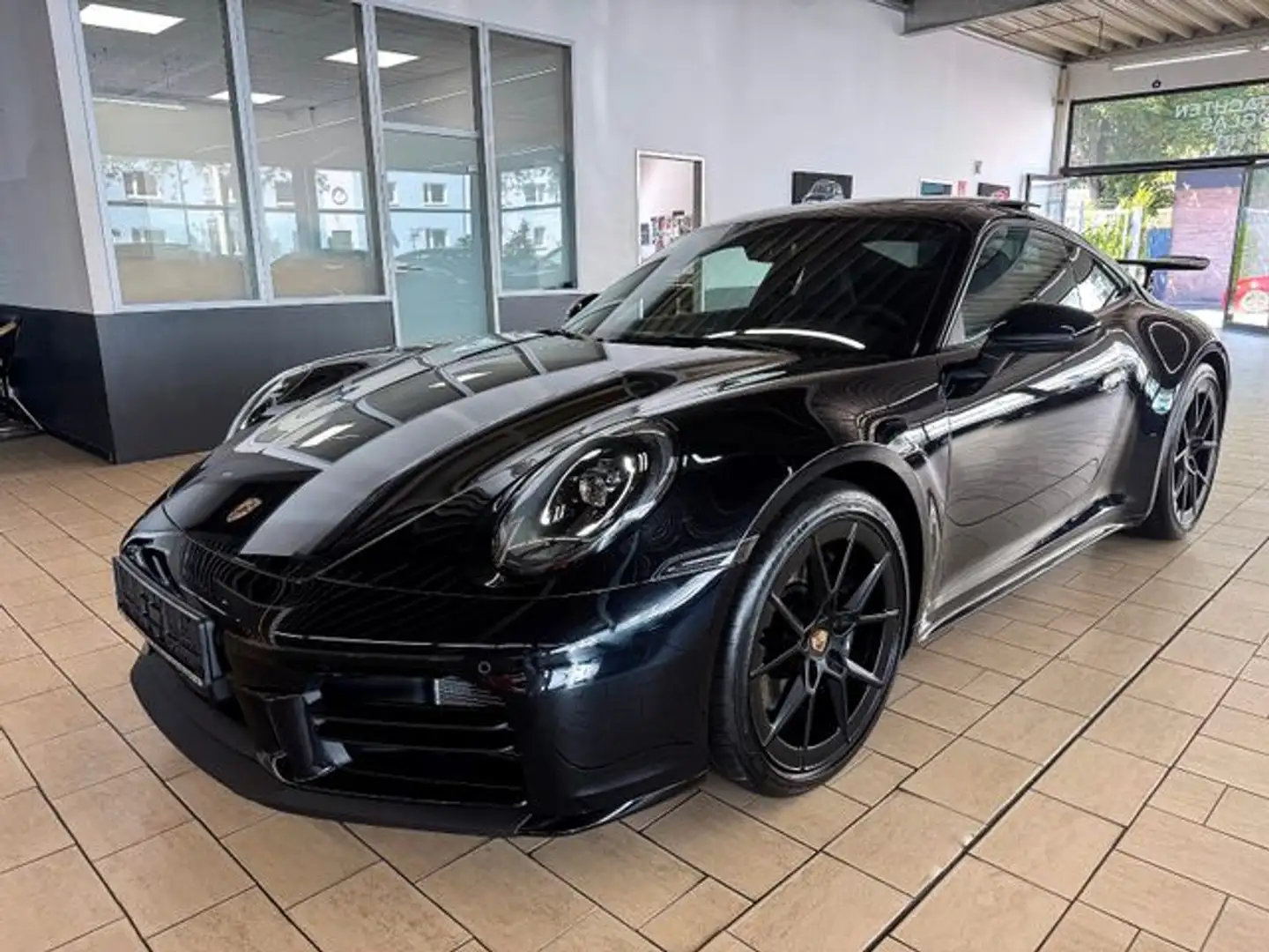 Porsche 911/992 *AERO-KIT+GLASDACH+SPORTABGAS+BOSE+21* Чорний - 2